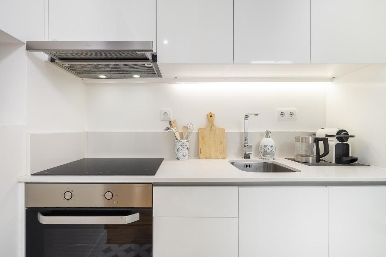 Whome Chic 1-Bed W/ Patio Perfect To Explore Lisboa Exterior foto